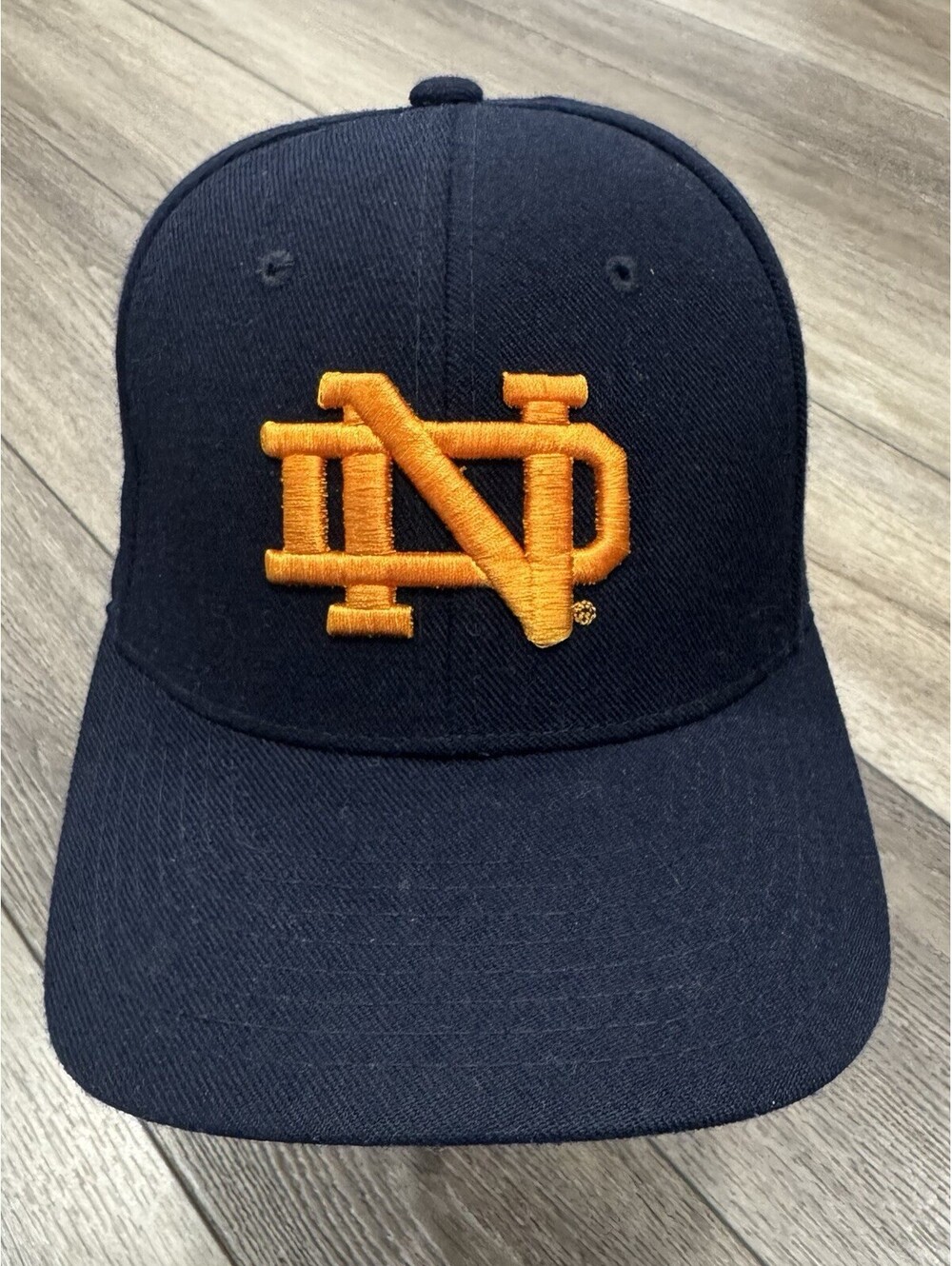 Zephyr Notre Dame Mens Baseball Hat Cap Size 7 1/8 Embroidered Logo Clover